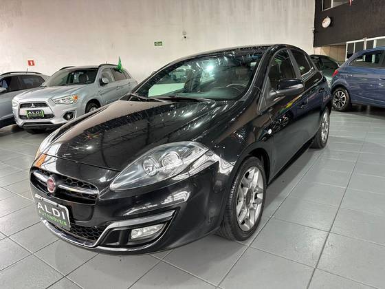 FIAT BRAVO 1.8 BLACKMOTION 16V FLEX 4P AUTOMATIZADO FIAT BRAVO 1.8 BLACKMOTION 16V FLEX 4P AUTOMATIZADO